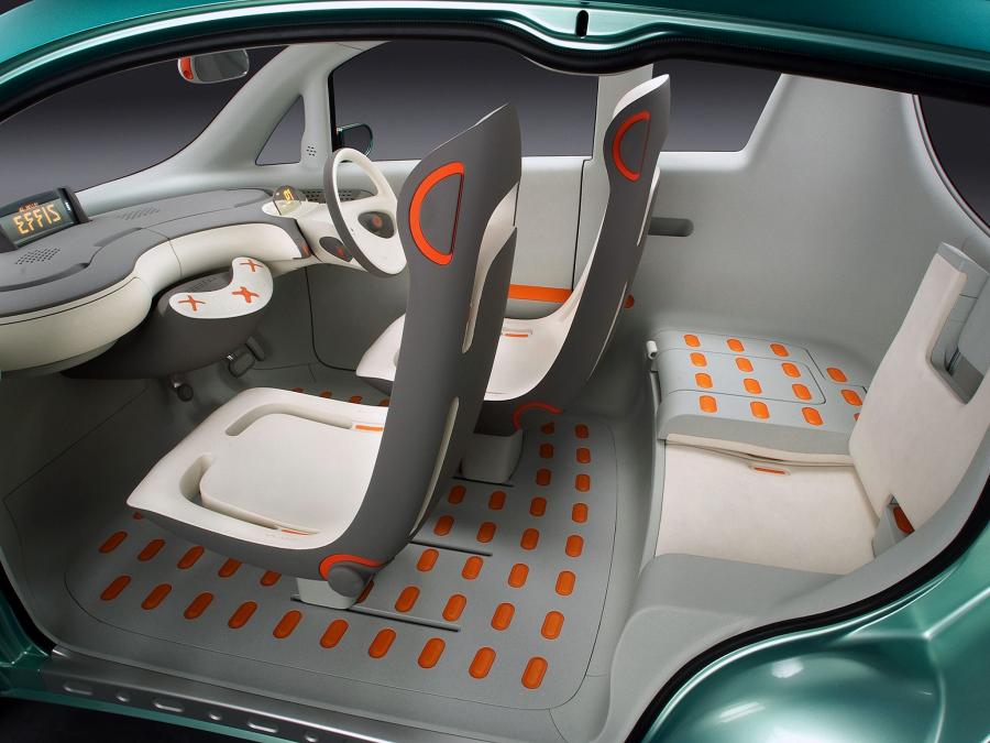  Nissan Effis 2003 года  (фото 18 из 20)